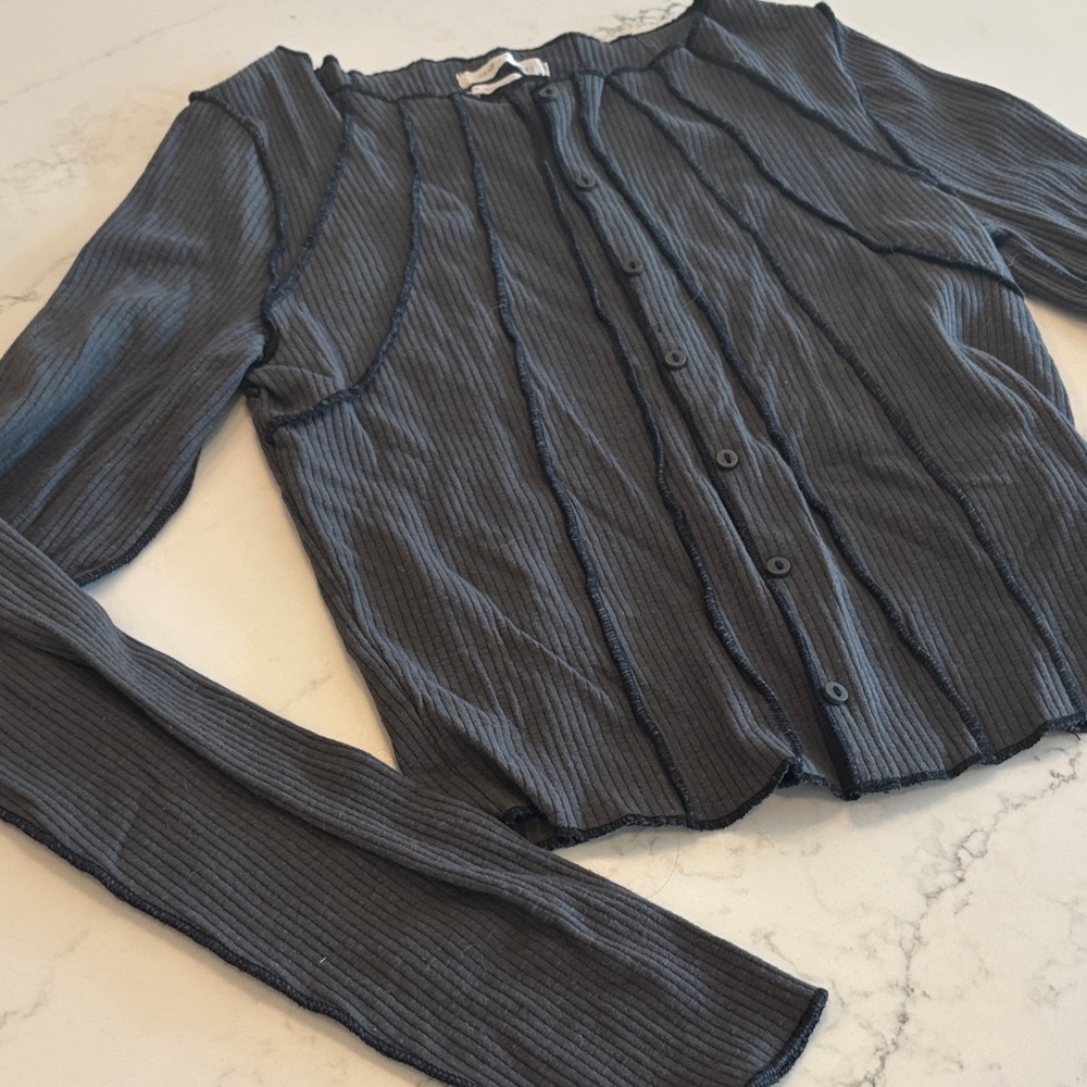 Urban Outfitters Gray Ribbed Top - Picture 6 of 7